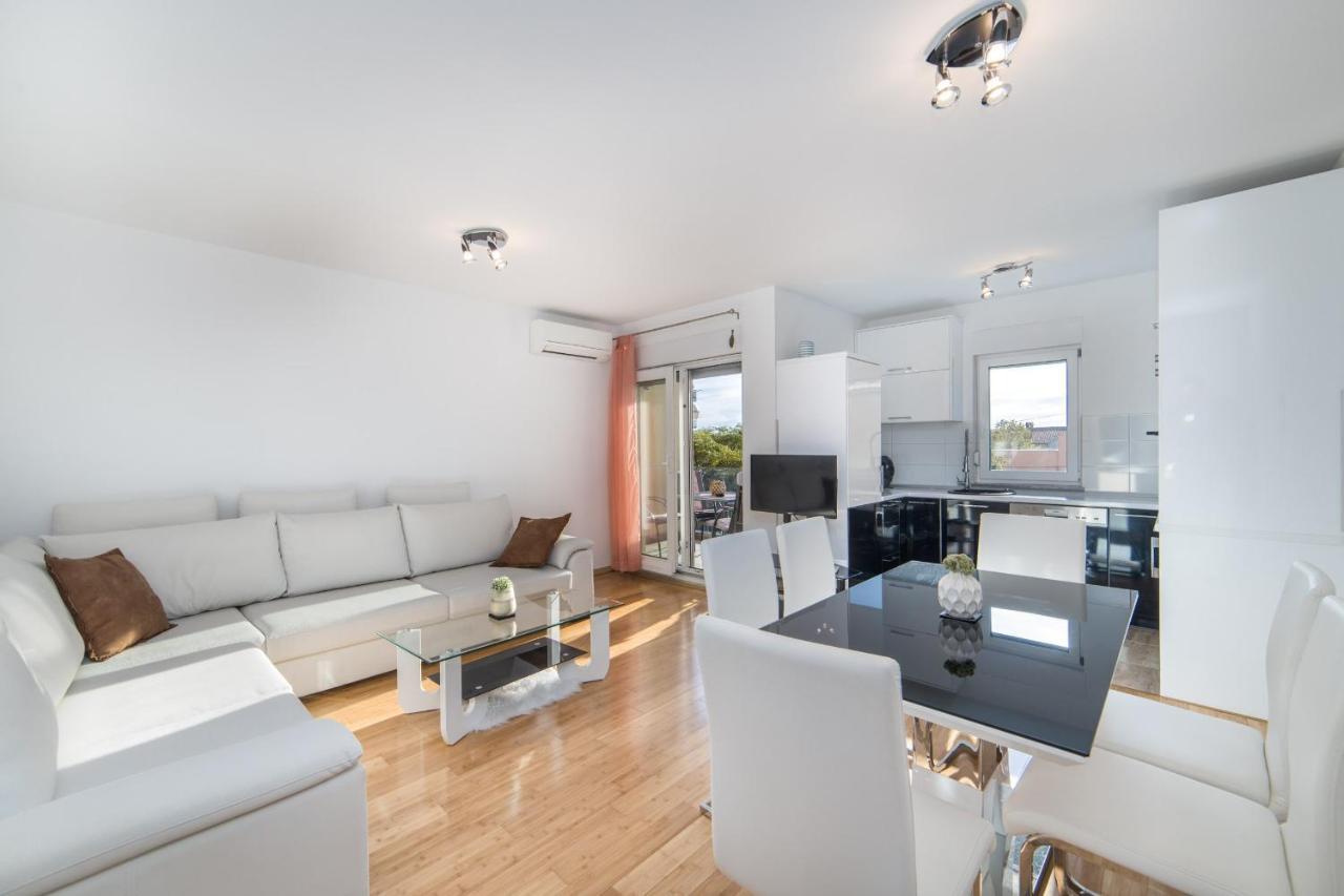 Apartments Crystal ماكارسكا الغرفة الصورة
